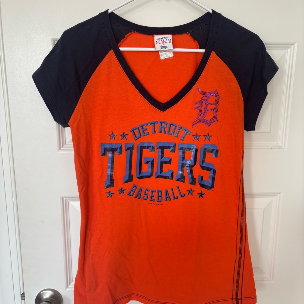 Detroit Tigers Woman’s Tee- Size L
